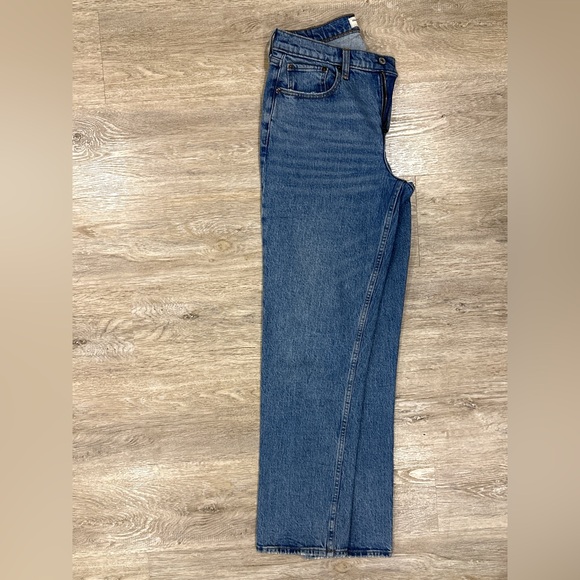 EC Abercrombie Curve Love Straight Mid Rise - Picture 2 of 7